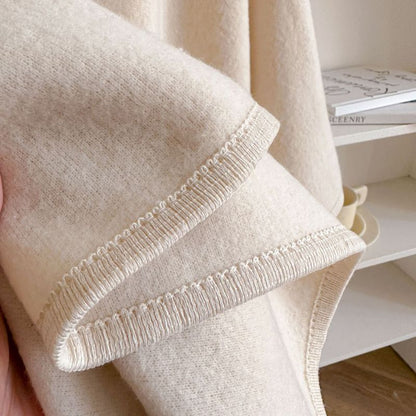 Aveline – Classic Comfort Cape