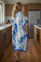 Solmira – SilkBreeze Holiday Cape