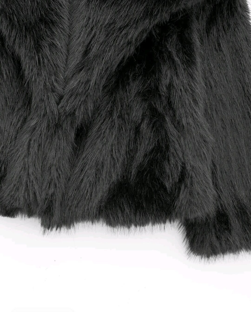 Amora SoftFur Elegance